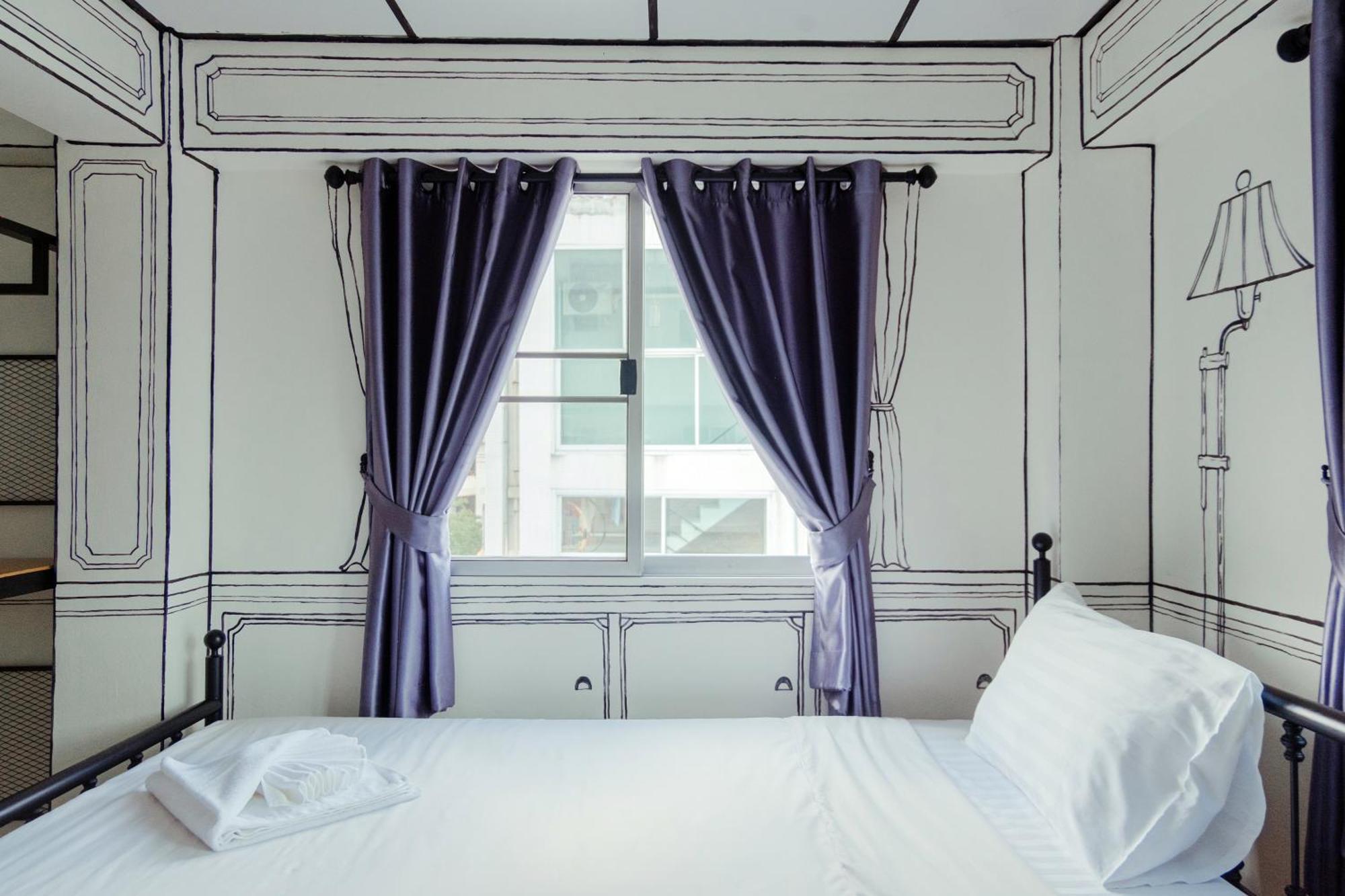 Roomquest Chiang Mai Tha Phae Exteriör bild